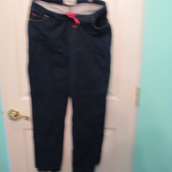 SITE WIDE SALE samples of pants on site. Free $8 top with purchase - Picture 10 of 11